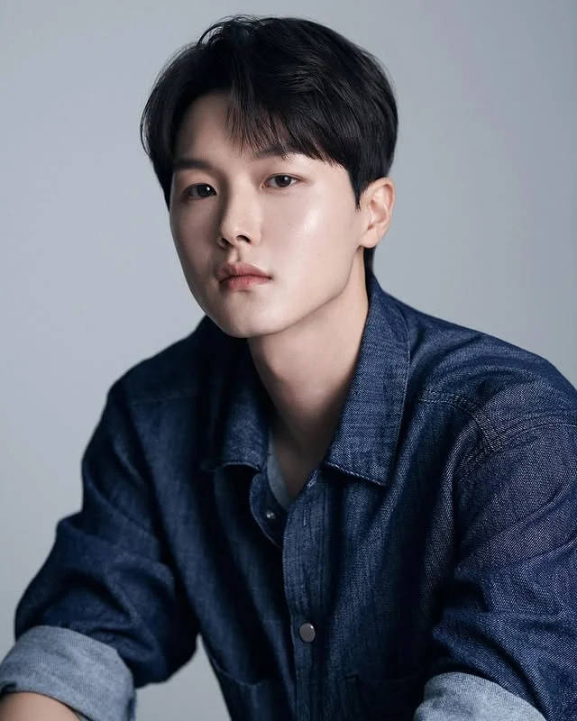 김동욱